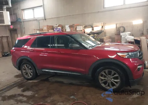 2022 Ford Explorer Xlt z USA, uszkodzony, nr VIN 1FMSK8DHXNGC18619